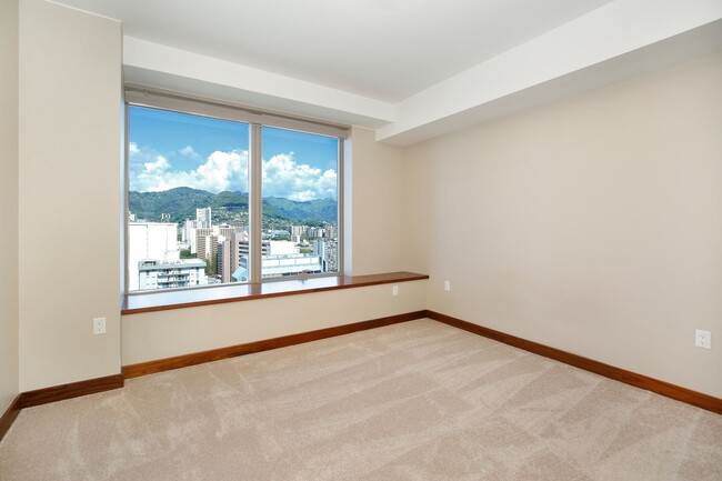 Building Photo - Luxurious Living - One Ala Moana 1812