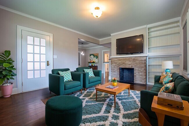 Primary Photo - Adorable Brick 4 Bedroom Ranch with Finish...