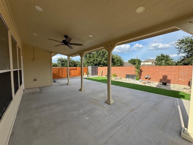 Building Photo - 24423 Hampton Lakes Dr