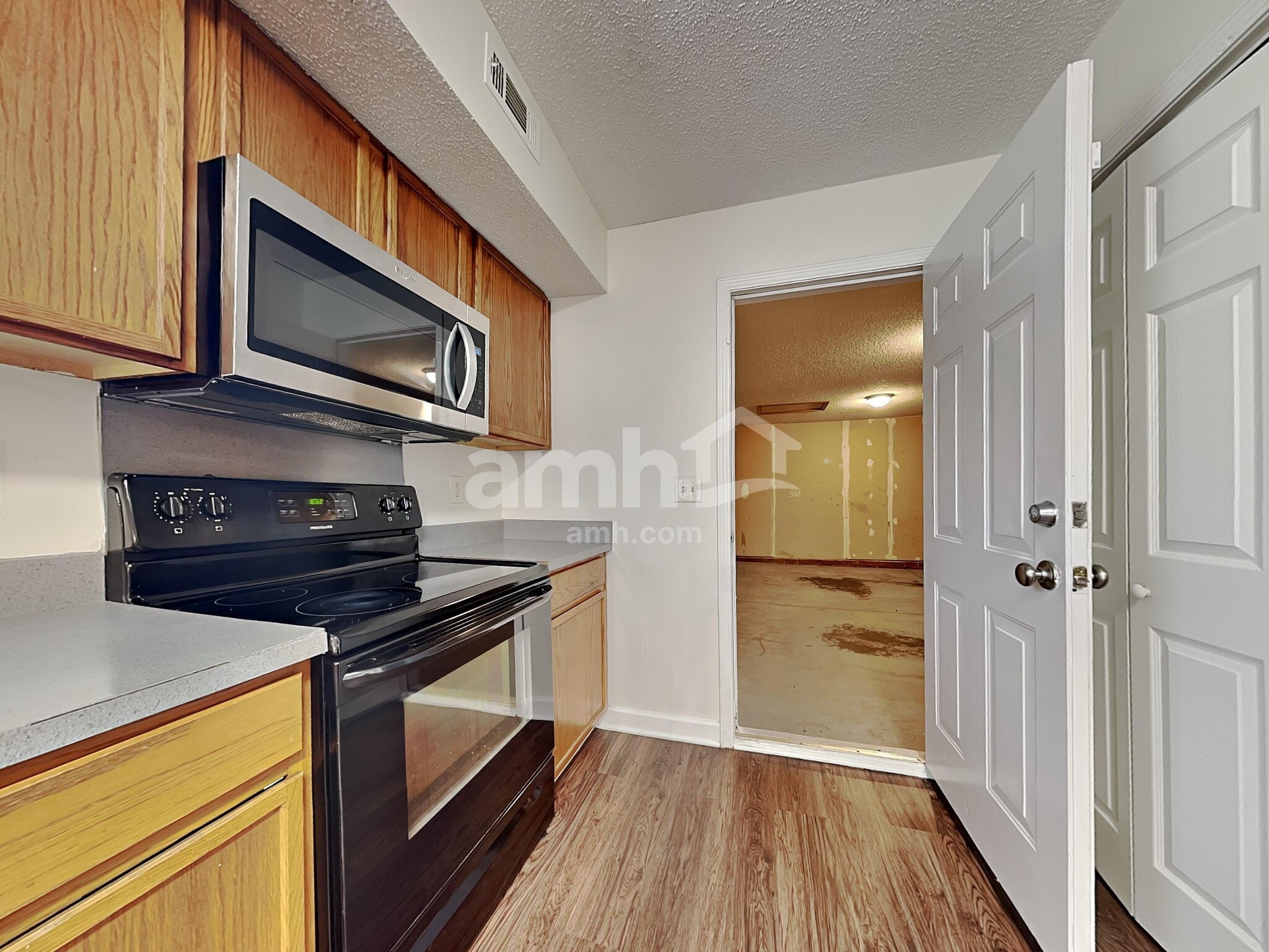 Building Photo - 1219 Alston Hill Dr