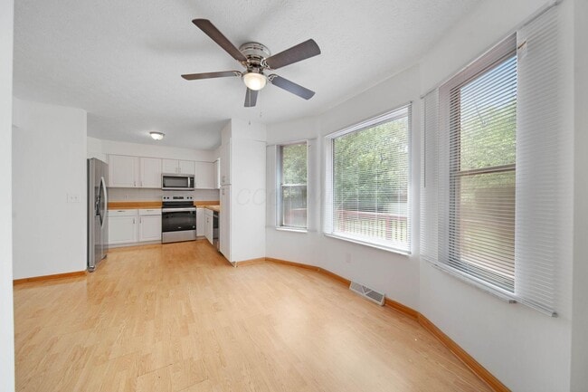 Building Photo - 921 Beechwood Rd