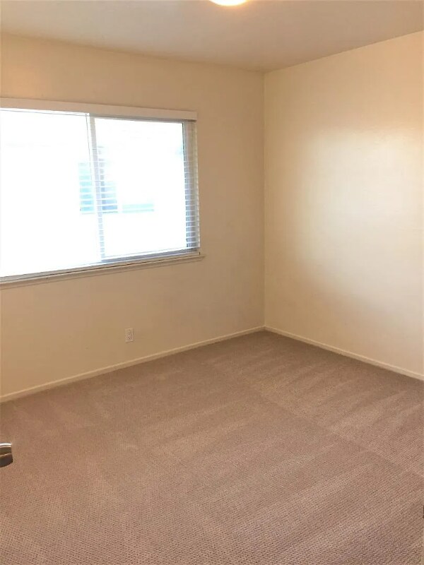 Building Photo - 272 Tradewinds Ct