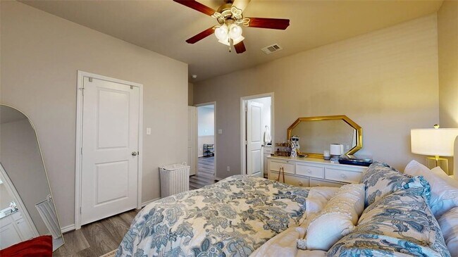 Building Photo - 2941 Papa Bear Dr