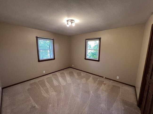 Building Photo - 13369 68th Ave