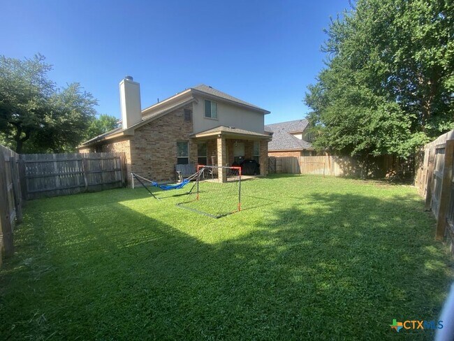 Building Photo - 7105 Golden Oak Ln