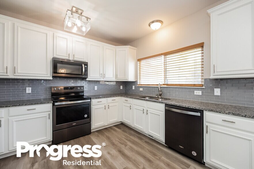 Building Photo - 4008 Ascendant Dr