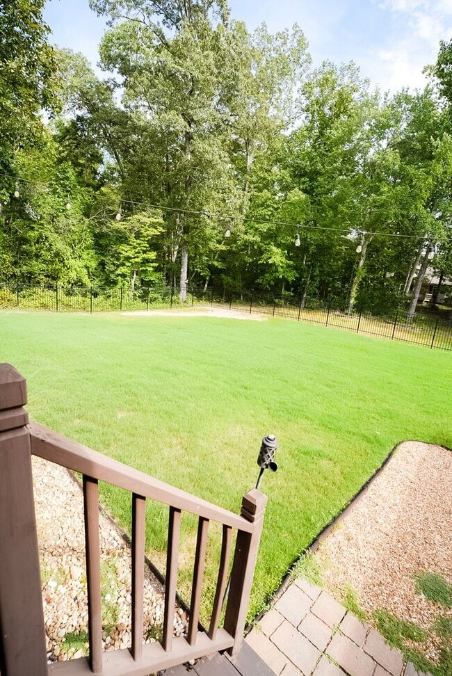 Building Photo - 415 Emily Circle