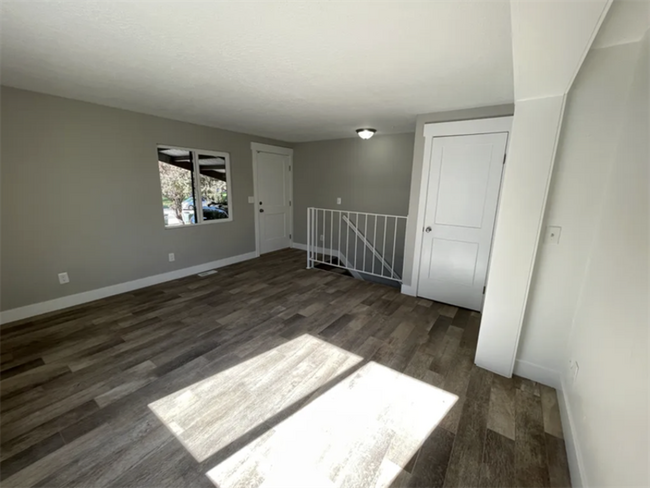 Building Photo - 945 S 900 W