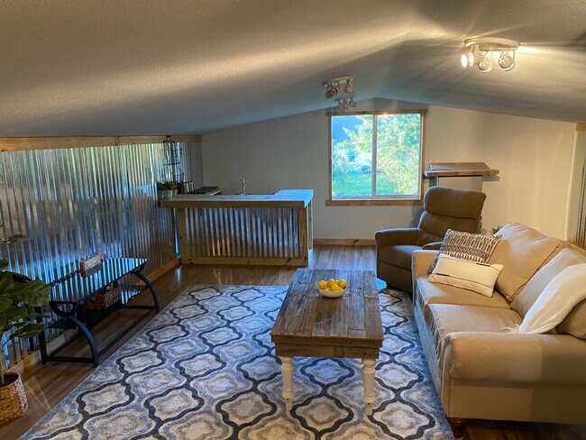 Primary Photo - 7447 Hawkins Rd