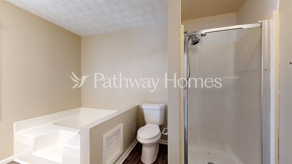 Building Photo - 1612 Cumberland Club Rd SW