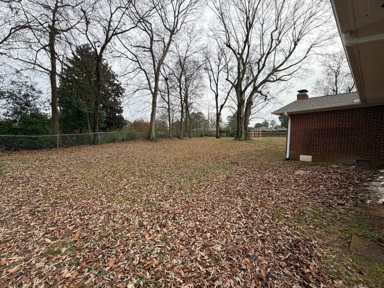 Building Photo - 2038 Conway Dr