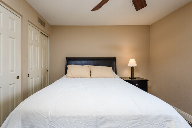 Building Photo - 16025 N 58th Pl