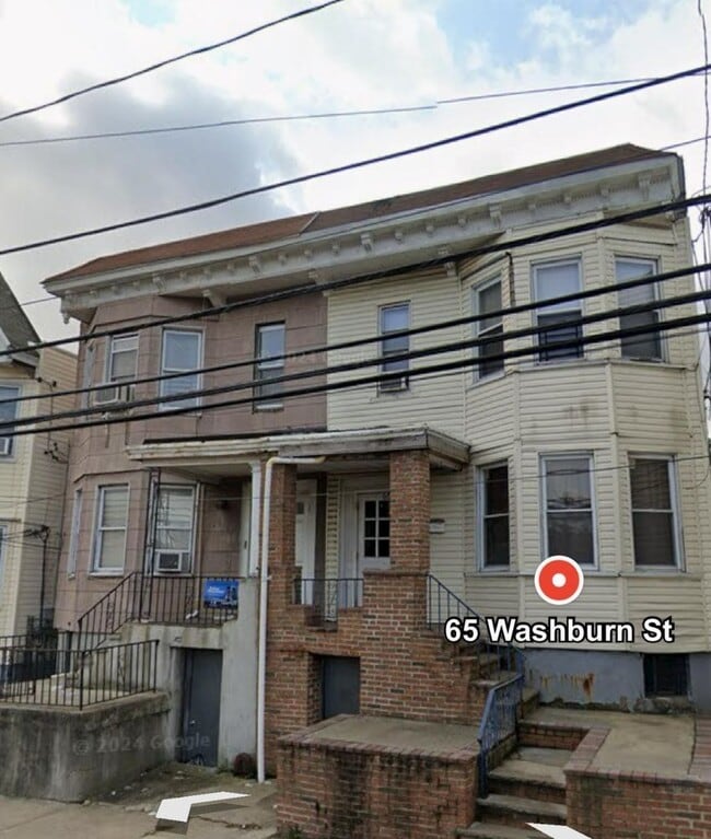Primary Photo - 65 Washburn St
