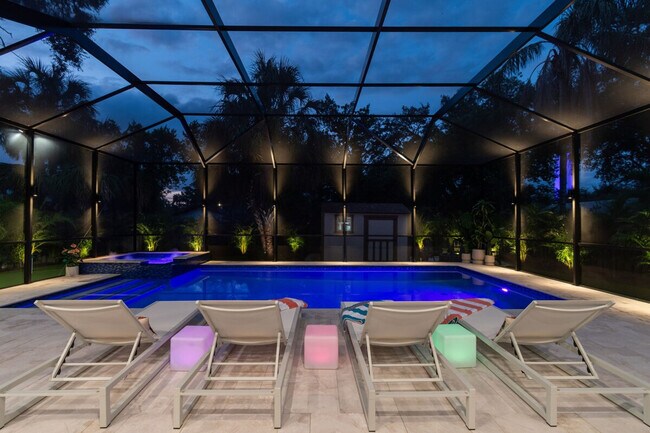 Building Photo - 109 W Hollywood St