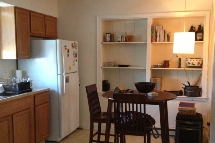Kitchen Opens to Family Room - 19 E Main St