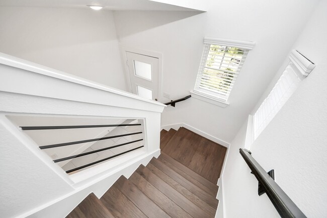 Building Photo - 1420 Shaded Rock Dr