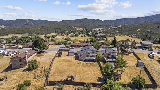 Building Photo - 14625 Flintstone Dr