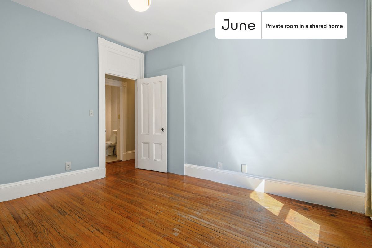 Building Photo - Room in Shared 4 bed/2 bath home in Allston