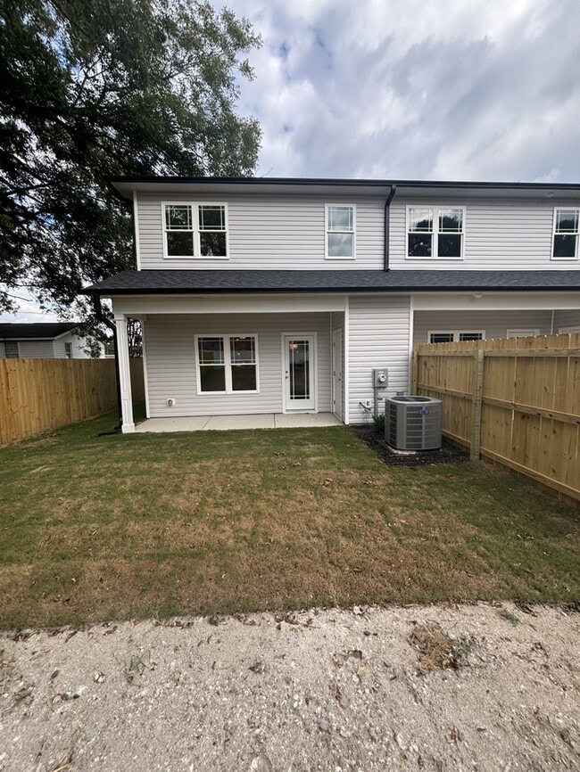 Building Photo - 612 S Blackmon St