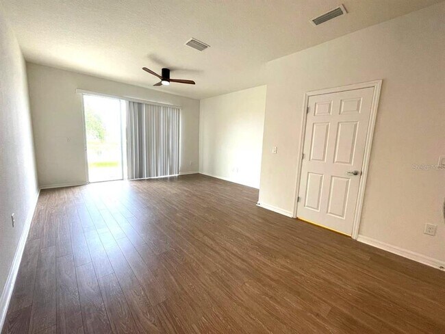 Building Photo - 9124 Hillcroft Dr
