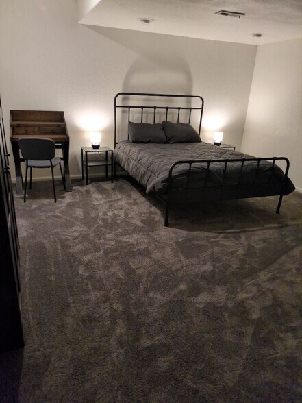 Building Photo - 1695 Cherry St