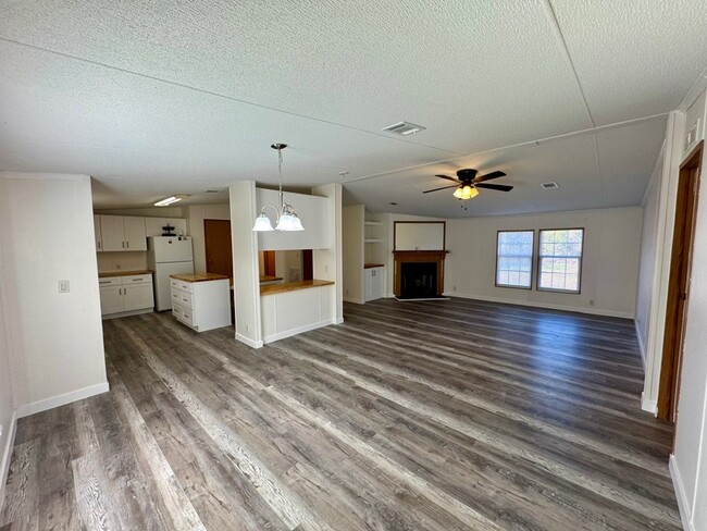 Building Photo - 141 Bodie Lister Rd