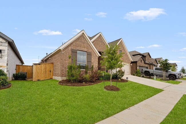 Building Photo - 316 Hulda Trl