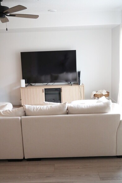 Building Photo - 1396 N 1780 E