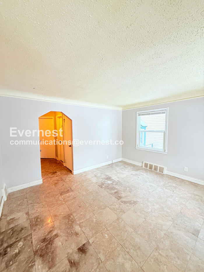 Building Photo - 6901 Heyden St