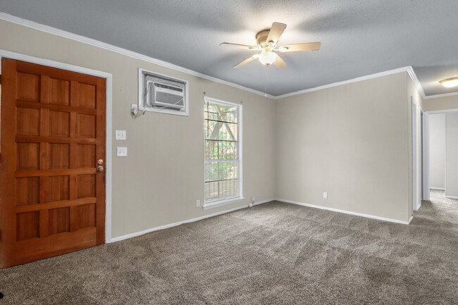 Building Photo - 4602 Centralia Dr