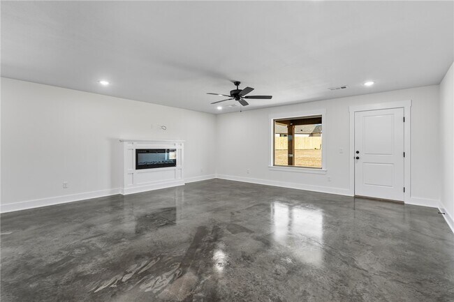 Building Photo - 86 Watson Ln