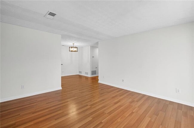 Building Photo - 1809 Augusta Dr