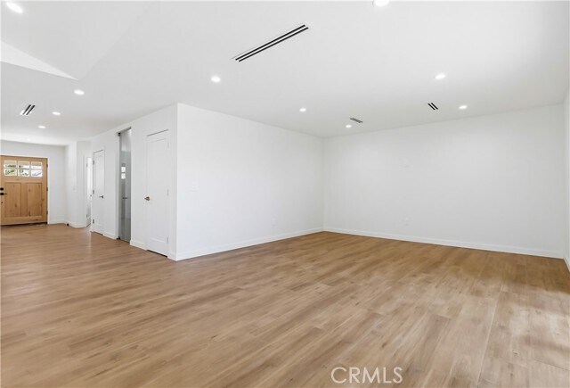Building Photo - 5440 Alcove Ave