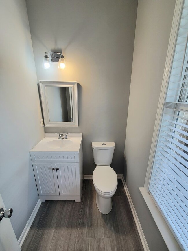 Building Photo - Ballantyne Beauty for Immediate Lease!