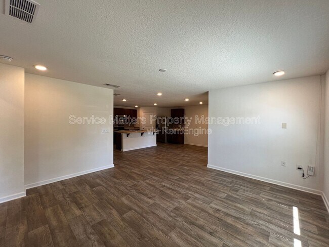 Building Photo - 4080 Roosevelt Way