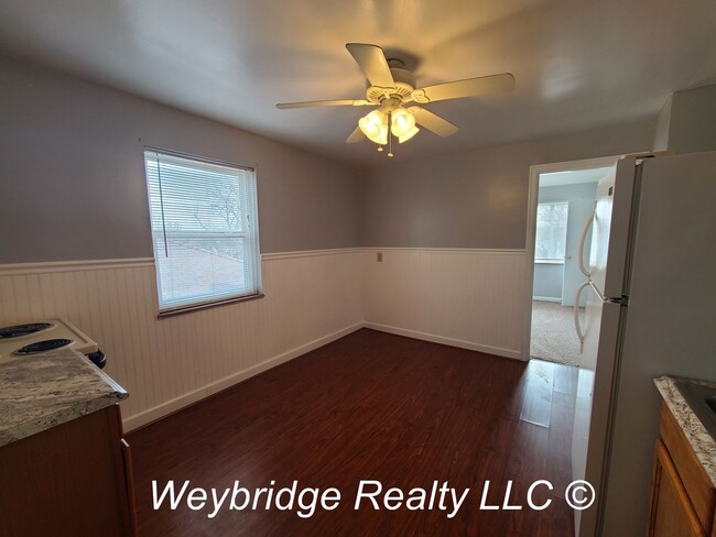 Building Photo - 2291 Townhill Rd