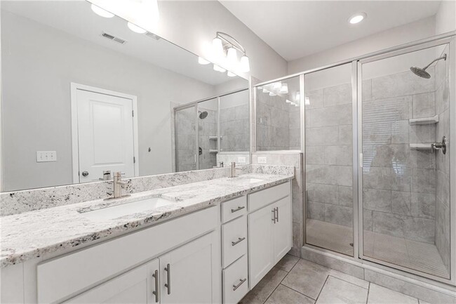 Building Photo - 5051 Pinckney Ln