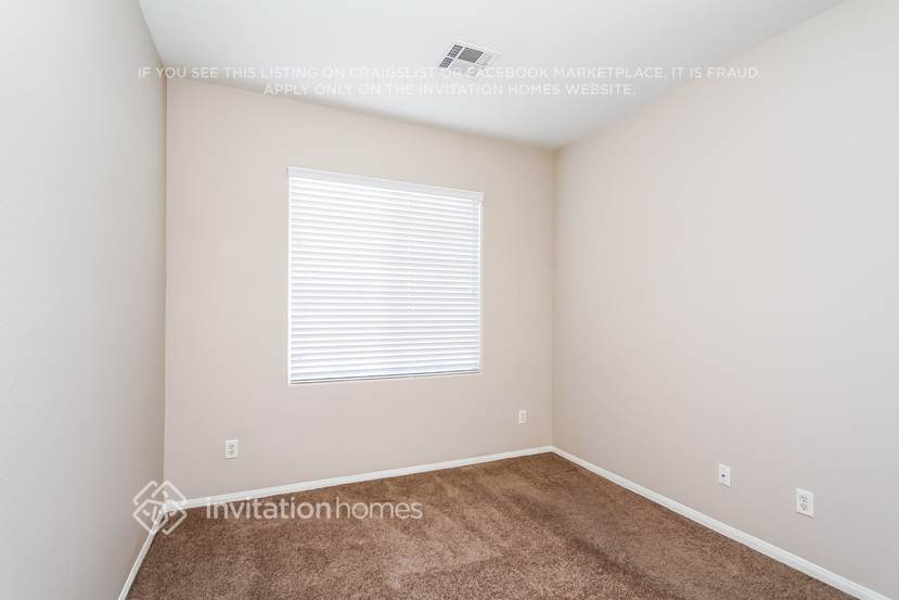 Building Photo - 741 Easter Lily Pl