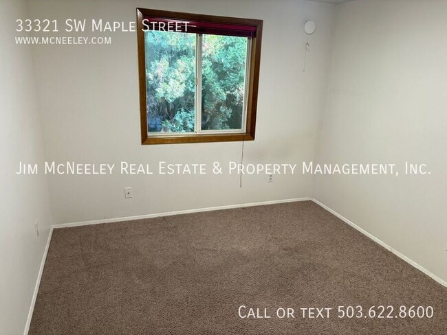 Building Photo - 33321 SW Maple St