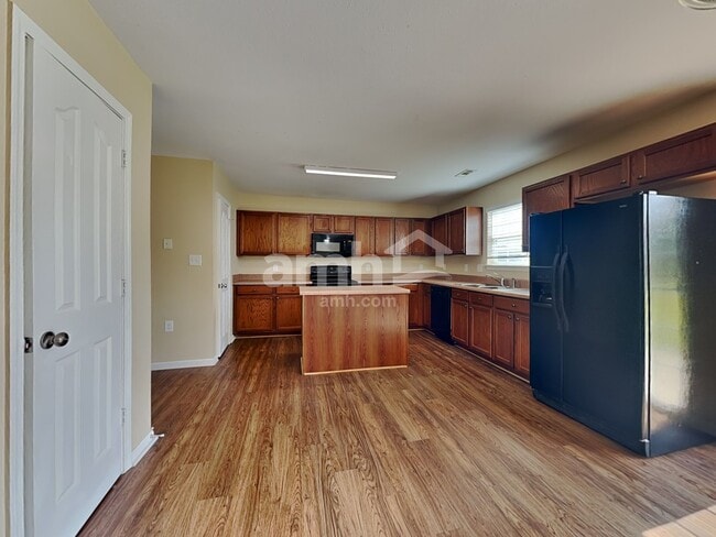 Building Photo - 1410 River Run Rd