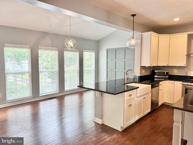 Building Photo - 35 Live Oak Ln