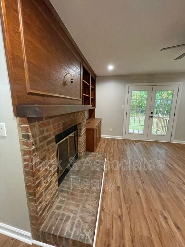 Building Photo - 928 Chatfield Dr