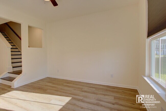 Building Photo - 432 Trotters Ln