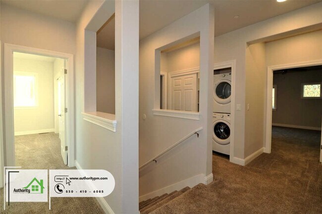 Building Photo - 1353 Browning Street