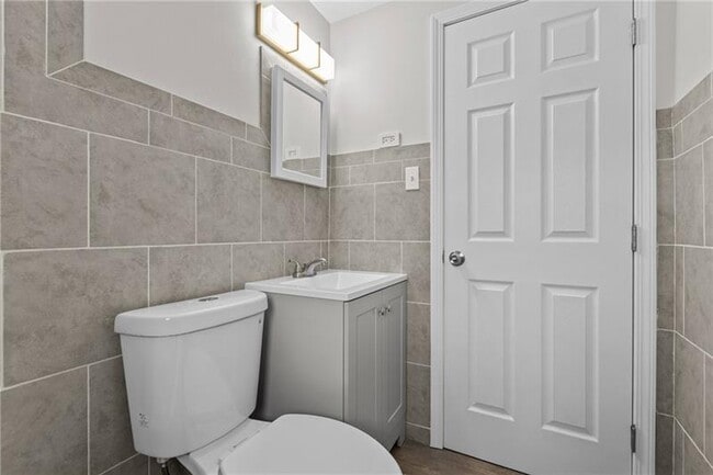 Building Photo - 6812 Grand Ave