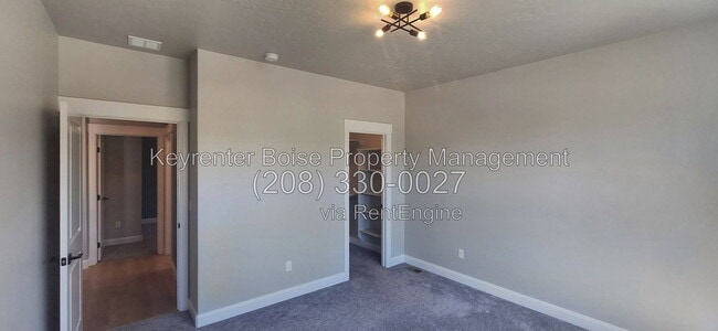 Building Photo - 12127 S Aves Pl