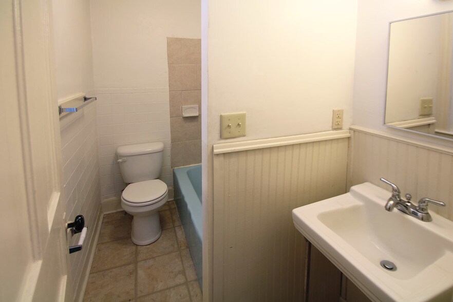 Building Photo - 308 S Trenton Ave