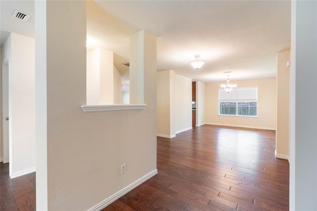 Building Photo - 2105 Sumac Dr