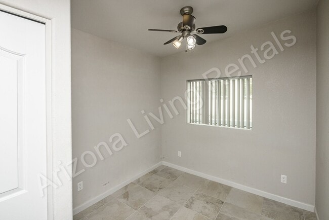 Building Photo - POOL HOME WITH CASITA