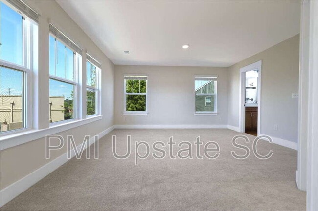 Building Photo - 214 Cali Wy